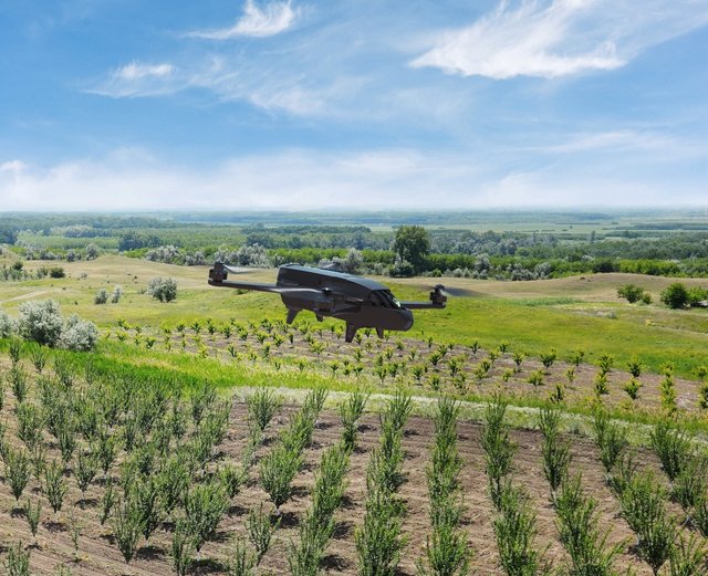 PARROT Bluegrass farmer drone