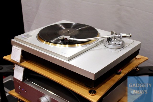 Technics SL-1000R angle