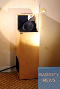 larsen 8 speaker at sound and vision - the bristol show