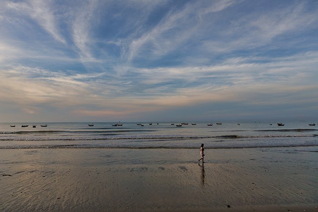 Morning at the beach in Hàm Tiến