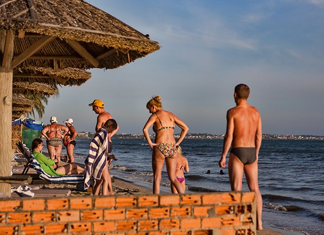 Russians in Hàm Tiến