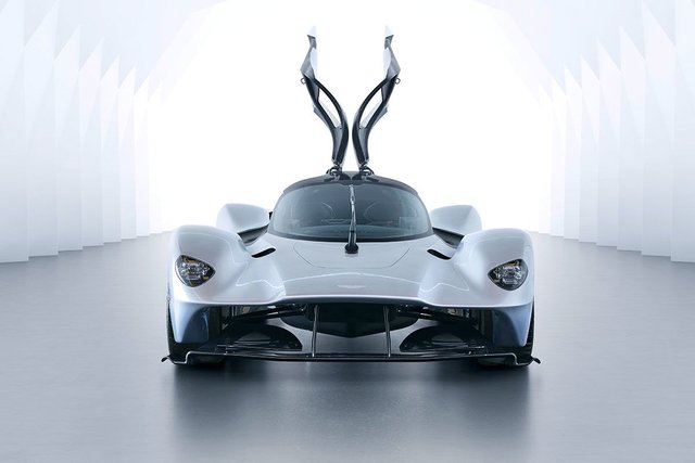 World S Fastest Electric Hypercar With 1000 Ps Aston