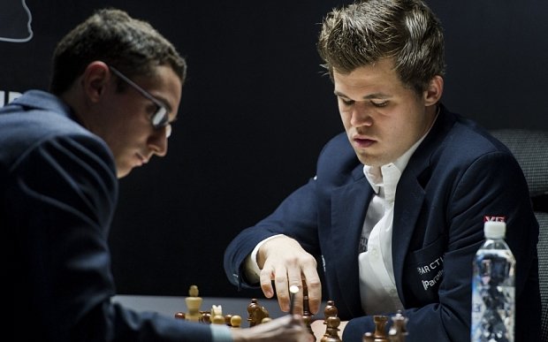 Magnus Carlson playing Chess