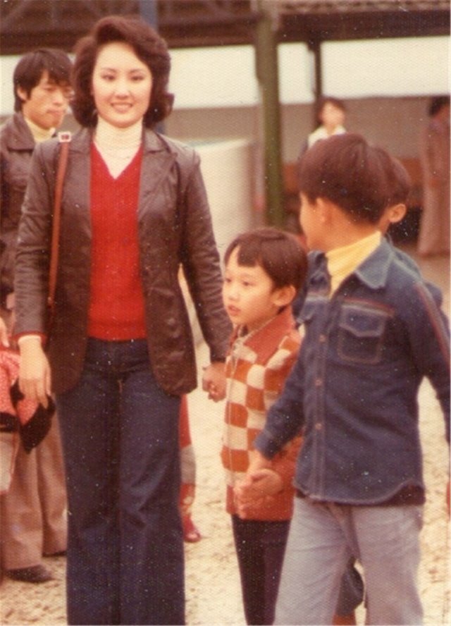 《新白娘子传奇》中的许姣容，78岁了依然如此端庄美丽，怪不得儿子这么帅气！