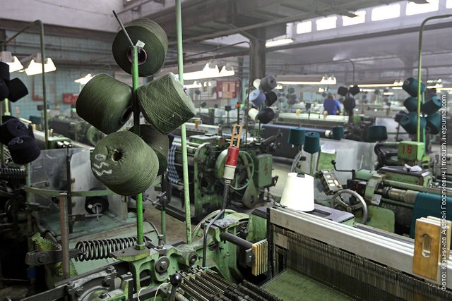 manufacture of wool blend fabric