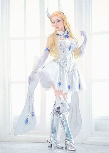 This Is He Charming Odette Cosplay Steemit