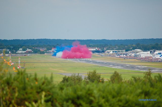 Red Arrows at Farnborough Airshow