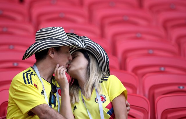 Hottest kisses from FIFA 2018 World Cup