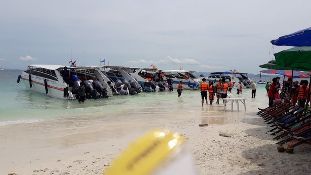 A Boat Trip to Khai Nai and Khai Nok Islands