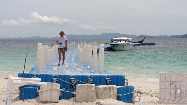 A Boat Trip to Khai Nai and Khai Nok Islands