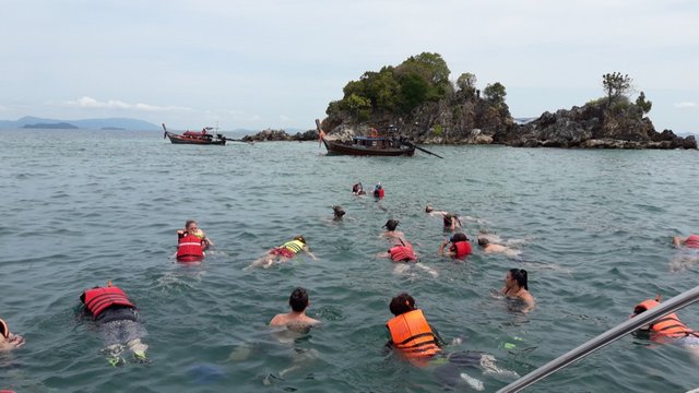 A Boat Trip to Khai Nai and Khai Nok Islands