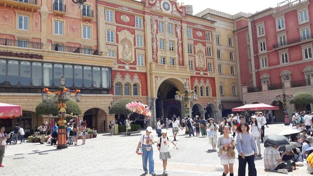 A Day at DisneySea, Tokyo, Japan!