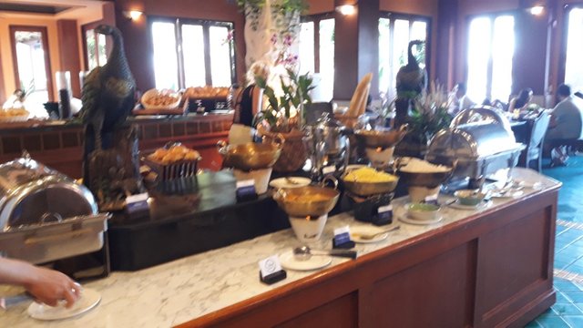 Novotel Phuket Resort Hotel - Breakfast