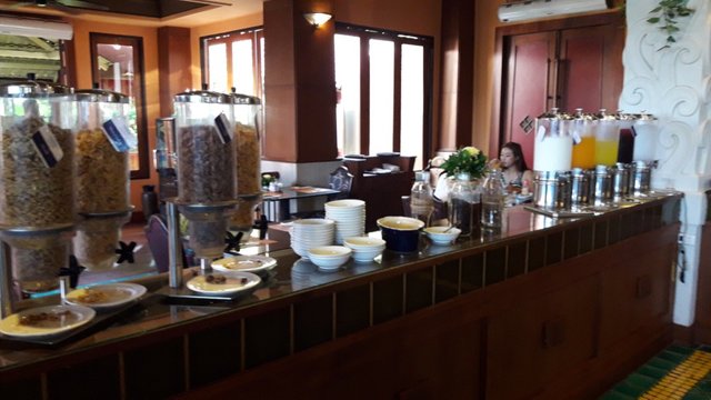 Novotel Phuket Resort Hotel - Breakfast