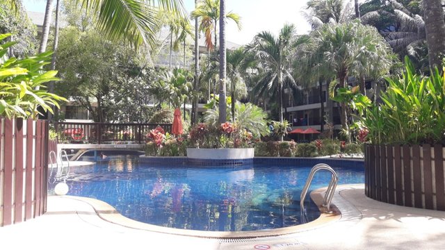 Novotel Phuket Surin Beach Resort Hotel - Swimming-pool