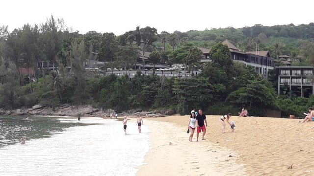 Pullman Phuket Hotel - Beach