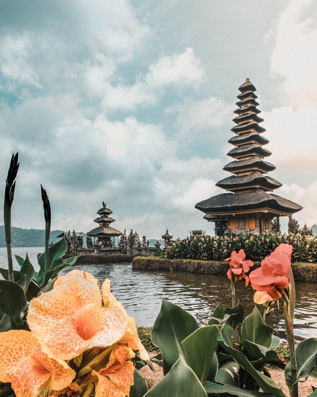 pura ulun danu bratan