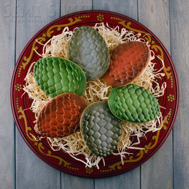 great looking dragon egg cookies