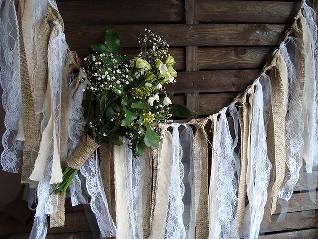 Rustic Lace And Burlap Garland Wedding Ideas