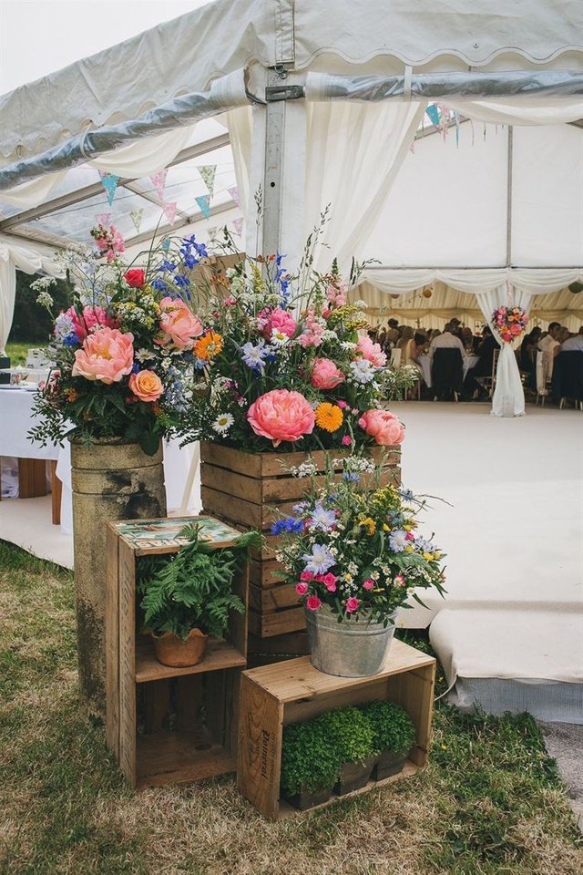 Rustic Floral Display Wedding Ideas