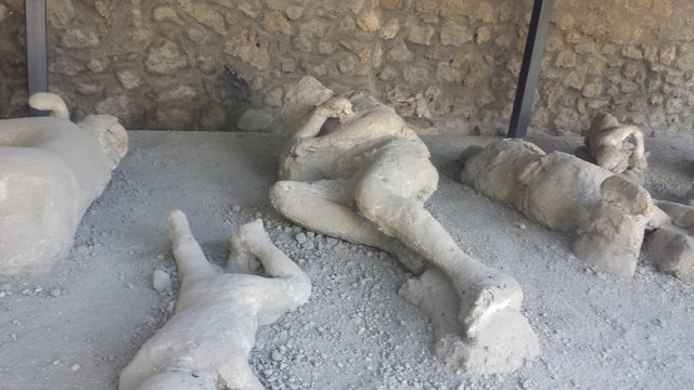 My Trip To Pompeii Italy The Vesuvius Eruption Preserved As Well As Destroyed Steemit