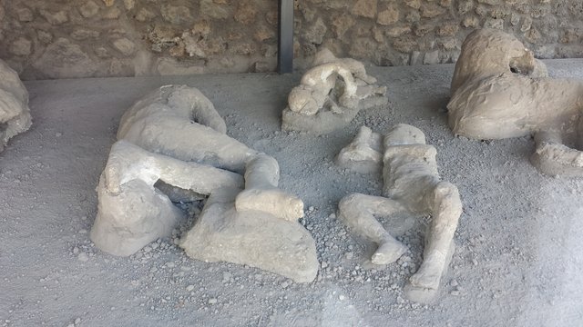 My Trip To Pompeii Italy The Vesuvius Eruption Preserved As Well As Destroyed Steemit