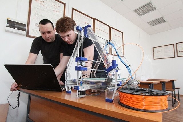 Researchers use specially made software that powers their prosthetic arm prototype to pick up on the myoelectric signals emitted from the brain to muscle to execute gestures. (Image credit: Tomsk Polytechnic University)