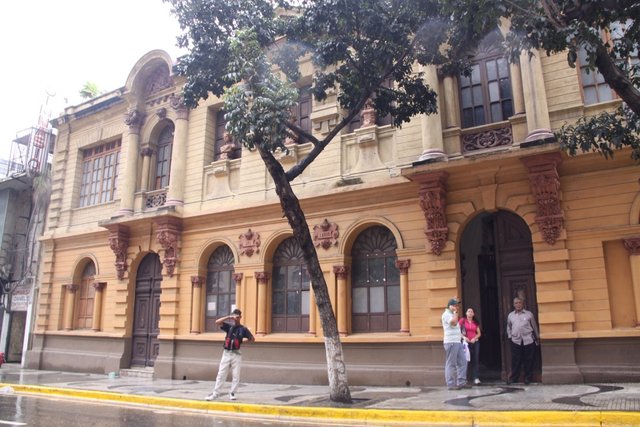 Fachada de la Escuela Superior de Música José Ángel Lamas