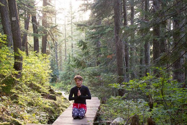 hidden-lake-trail-boardwalk-meditating