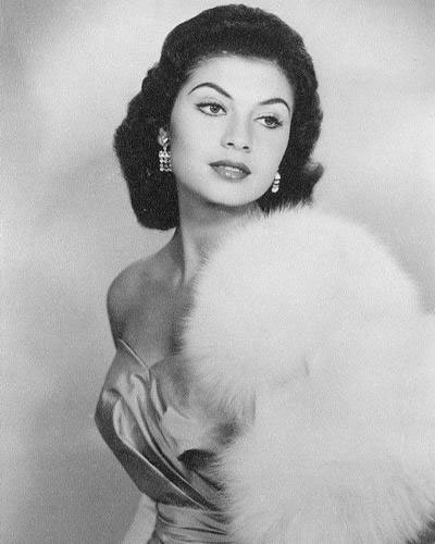  Gladys Rosa Zender Urbina (Peru) Miss Universe 1957. photo