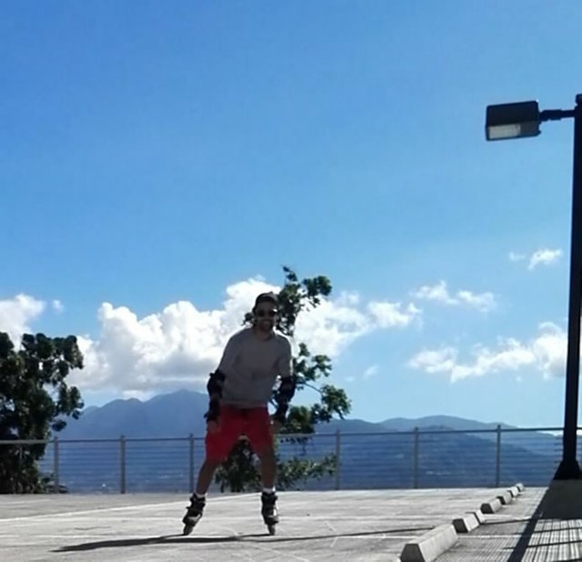Felipe rollerblading
