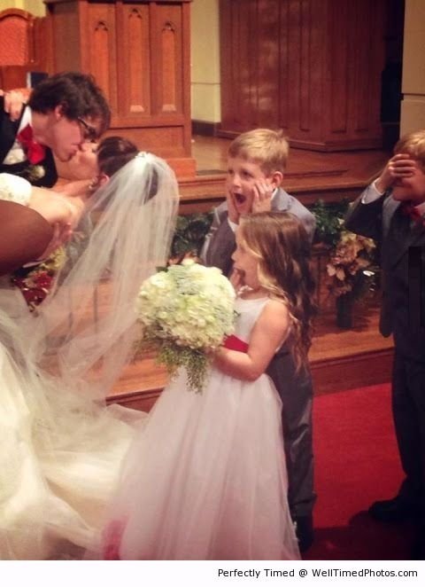 The best wedding picture reactions – These kids are surprised, it must be the kiss. Amazing or not?