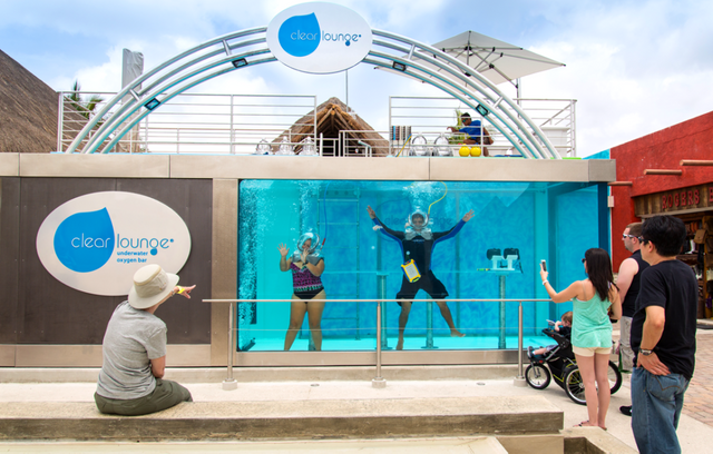 Clear Lounge: the world's first underwater oxygen bar in Cozumel, Mexico