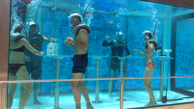 Clear Lounge: the world's first underwater oxygen bar in Cozumel, Mexico