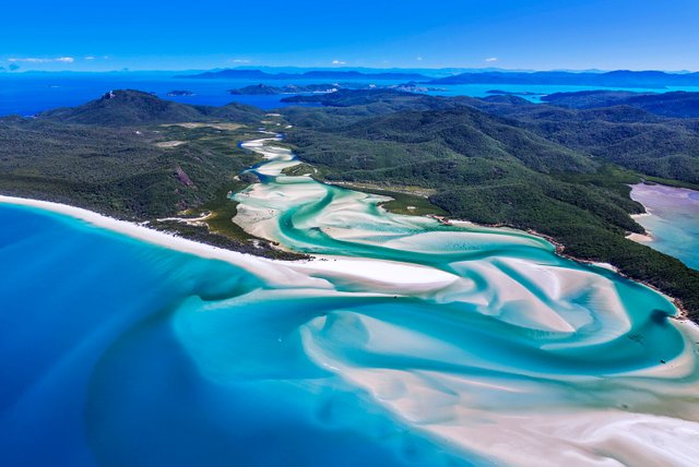 Whitehaven Beach in Whitsunday Island, Australia: one of the world's most beautiful beaches