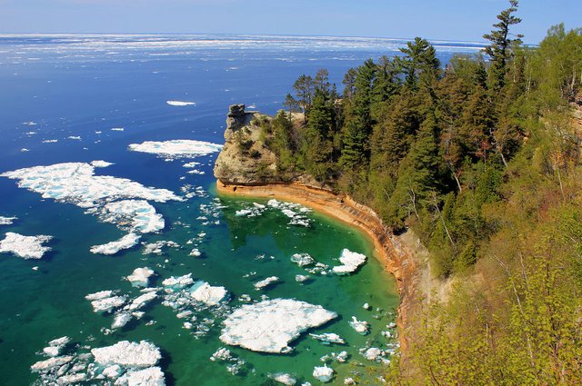 Pictured Rocks National Lakeshore in Michigan, one of the most beautiful lakeshores in America