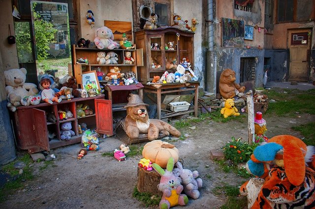 Yard of Lost Toys