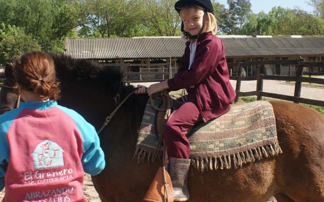 Resultado de imagen para niÃ±os en el hipodromo