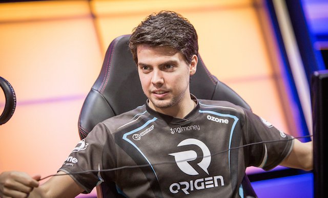 Team Football Recruits Krepo Schalke 04 As They Head Coach Tim Lol Steemit