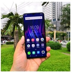 keunggulan Oppo F9 dibanding Vivo V11 Pro