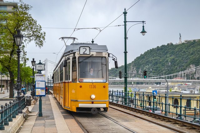 Tram line 2 in Budapest - Source: Pixabay
