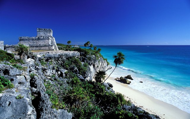 image credit http://www.loscaracolesbnb.com/blog/wp-content/uploads/2013/12/tulum_mexico-1920x1200.jpgr