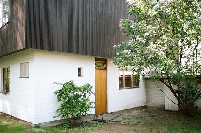 Alvar Aalto Exterior. Photograph by Mark Robinson