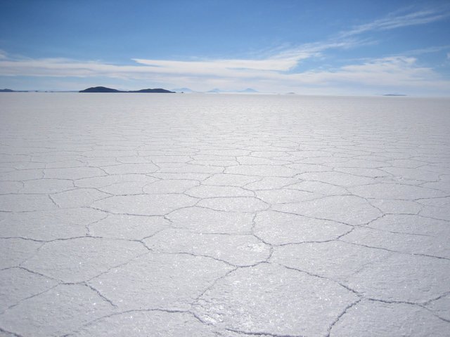 Salar_de_Uyuni_4.jpg