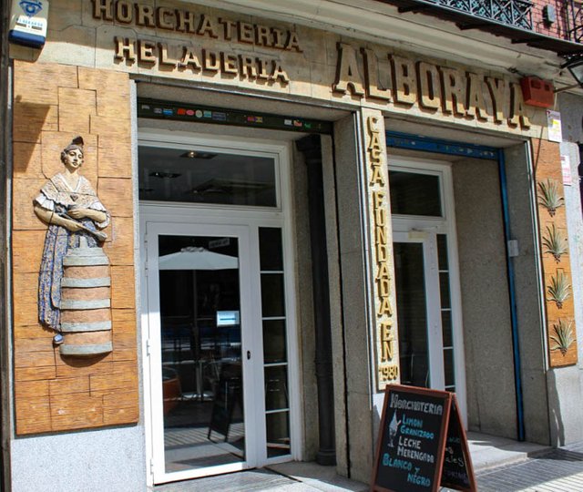 Find traditional Spanish Horchata de Chufa at Horchatería Alboraya in Madrid