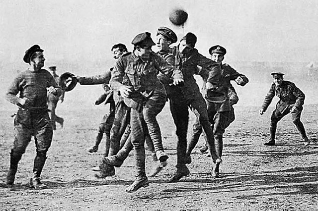 christmas-truce-football0fe98.jpg