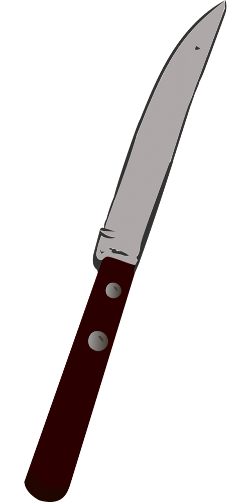 Knife with pointed tip