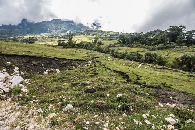 Mundo Perdido Lost World mountain East Timor