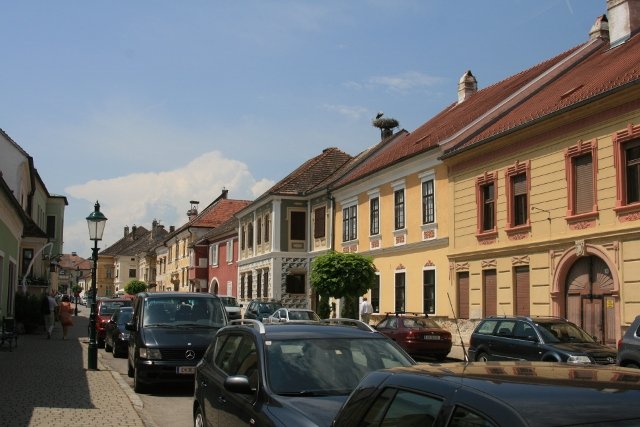 06-04-11-Burgenland-Rust-street-scene-640x427