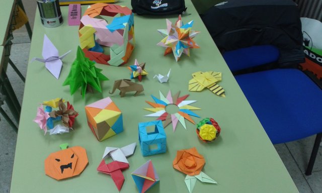 Resultado de imagen para los niÃ±os y los origamis